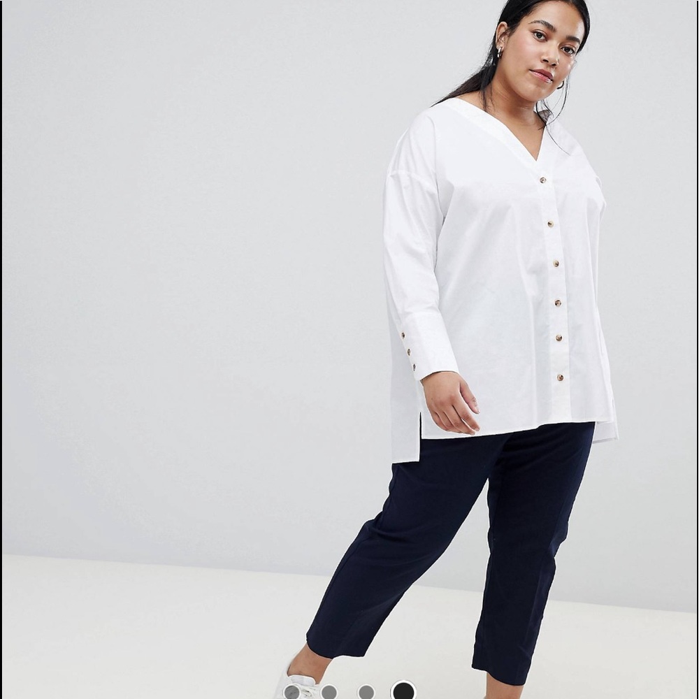LONGLINE LONG SLEEVE SHORT WITH HORN BUTTON DETAIL